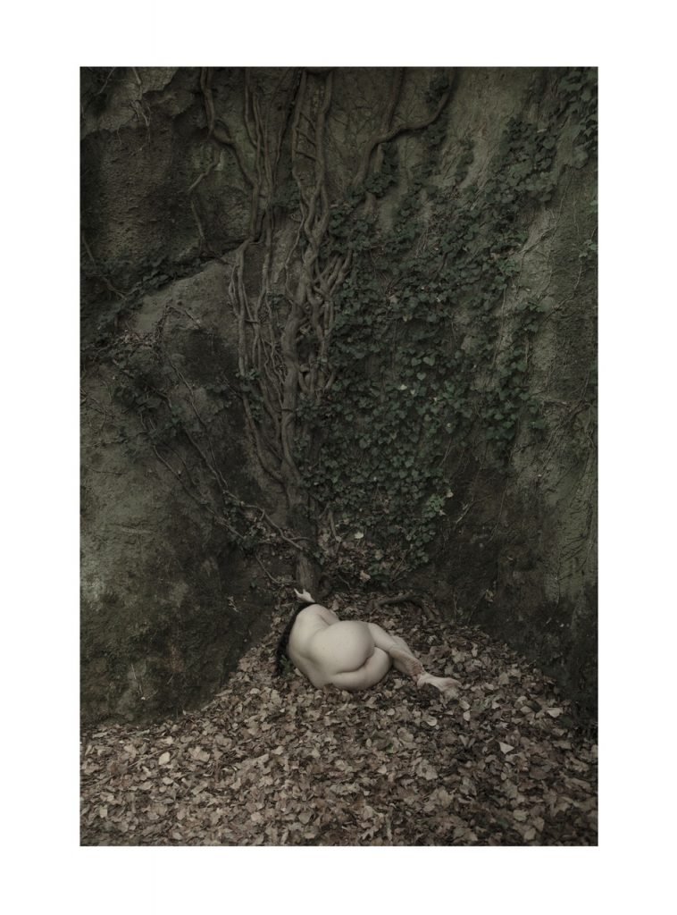PHROOM magazine // online exhibition space dedicated to fine art contemporary photography // project